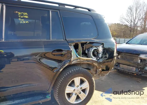 2015 Toyota Land Cruiser V8 from USA, damaged, VIN JTMHY7AJ7F4033834